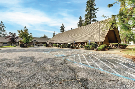 Squirrel Creek exterior from parking lot